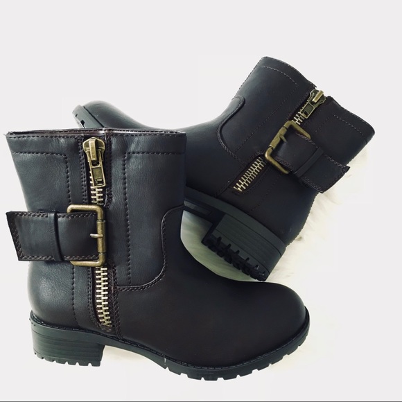 Dark brown ankle bootie! - Picture 2 of 8